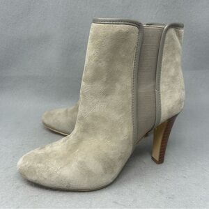 Banana Republic Tan Suede Heeled Ankle Boots Bootie Size 6M.